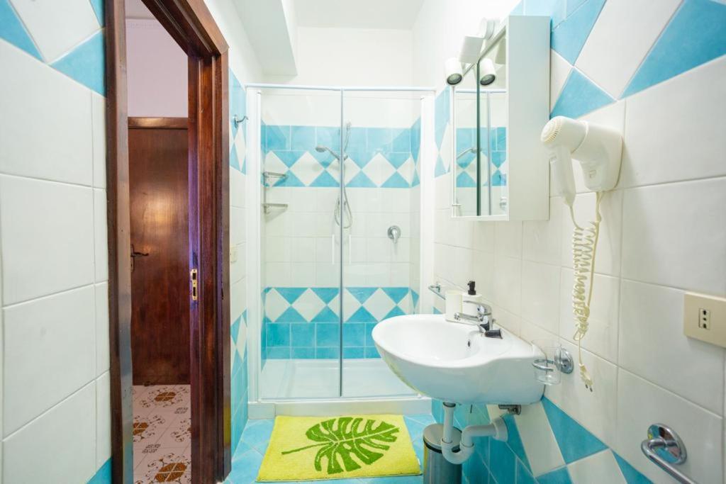 Villa Rosa Rooms 伊斯基亚 外观 照片