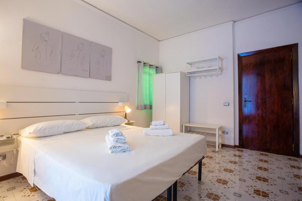 Villa Rosa Rooms 伊斯基亚 外观 照片